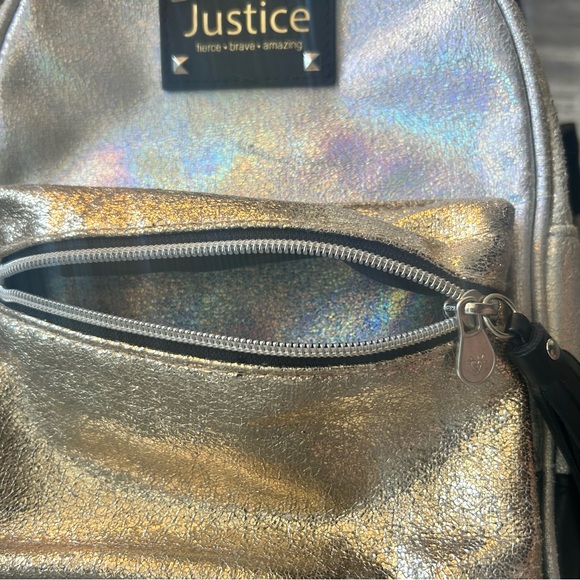 Small Justice Backpack - Picture 4 of 5